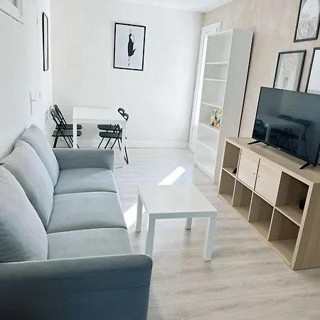 Проживание в семье Private - Shared - - F1-4 *